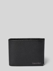 Lederportemonnaie mit Strukturmuster Modell 'WARMTH TRIFOLD' von CK Calvin Klein Schwarz - 17