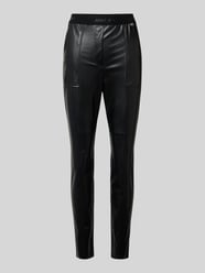 Slim fit broek in leerlook van Marc Cain - 1
