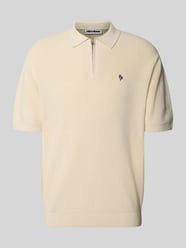 Koszulka polo o pudełkowym kroju z wyhaftowanym logo od REVIEW - 46