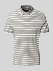 Regular Fit Poloshirt aus Baumwoll-Leinen-Mix von Tommy Hilfiger - 42