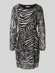 Knielanges Kleid mit Bindegürtel von ZABAIONE - 31