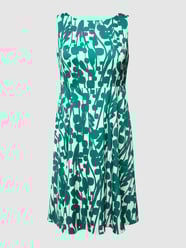 Cocktailjurk met V-hals van Vera Mont Groen - 37