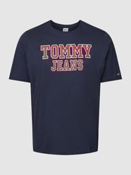 T-shirt PLUS SIZE z nadrukiem z logo model ‘PLUS ESSENTIAL’ od Tommy Jeans Plus Niebieski - 9