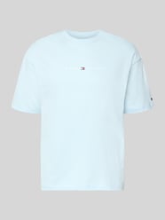 Regular Fit T-Shirt mit Label-Schriftzug aus reiner Baumwolle von Tommy Hilfiger - 44