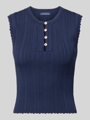 Tricottop in ajourtricot met korte knoopsluiting van GUESS - 33