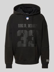 Hoodie mit Logo- und Label-Print Modell 'NFL x BALR.' von Balr. - 3