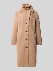 Mantel aus Teddyfell mit Knopfleiste Modell 'GINE3' von Frieda & Freddies Beige - 41