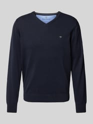 Sweter z dekoltem w serek od Fynch-Hatton - 17