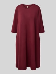 Knielanges Kleid mit Rundhalsausschnitt Modell 'BANU' von Soyaconcept Bordeaux - 28