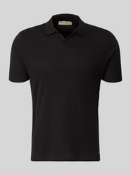 Koszulka polo o kroju nowoczesnym z kołnierzykiem polo i detalem z logo od MARKUP - 45