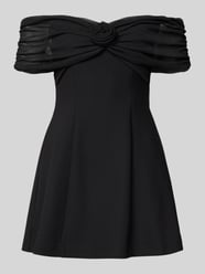 Cocktailjurk met carmenhals, model 'Josie' van Forever New - 26