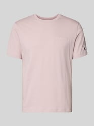 T-shirt z naszywanymi detalami z logo i okrągłym dekoltem od Champion Fuksjowy - 11