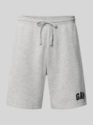Straight Fit Shorts mit Logo-Stitching Modell 'Heritage' von GAP - 1