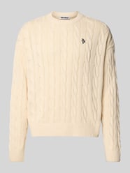 Strickpullover mit Zopfmuster und Label-Stitching von REVIEW - 3