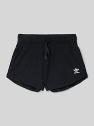 Regular Fit Shorts mit Label-Print von adidas Originals - 1