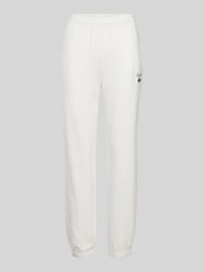 Relaxed Fit Sweatpants mit Label-Print von Lacoste Sport Beige - 4