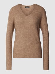 Gebreide pullover met V-hals, model 'CAMILLA' van Only Bruin - 26