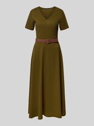 Midikleid mit V-Ausschnitt und Gürtel von Zero - 43
