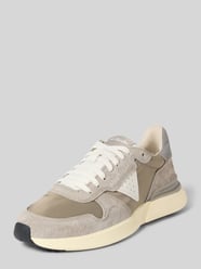 Sneaker aus beschichtetem Leder mit Label-Detail von Clarks - 14