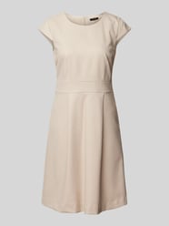 Knielanges Kleid mit Strukturmuster von More & More Beige - 4