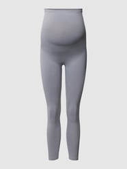 Legginsy krótkie z prążkowaną fakturą od Saisei Szary - 20