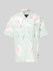 Koszula casualowa o kroju regular fit z kołnierzykiem typu resort model ‘PALERMO’ od Jack & Jones Premium - 40