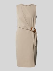 Knielanges Wickelkleid mit Applikation von Christian Berg Woman Selection Beige - 36