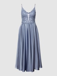 Cocktailkleid mit floralen Stickereien von Mascara - 38