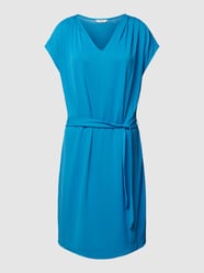 Knielanges Kleid mit V-Ausschnitt Modell 'Pearl' von B.Young Blau - 40