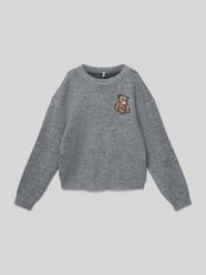 Sweter z dzianiny o kroju regular fit z wyhaftowanym motywem model ‘TEDDY’ od ONLY - 19