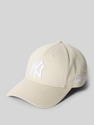 Baseballówka z haftowanym motywem od New Era - 2