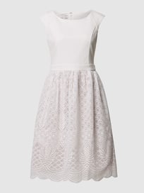 Bruidsjurk met borduursels van Apart Glamour Wit - 38