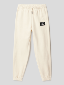 Sweatpants mit Label-Patch Modell 'TEXTURED BADGE SWEATPANTS' von Calvin Klein Jeans Weiß - 5