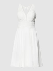 Brautkleid in Knielänge mit Taillenpasse von Luxuar Weiß - 37