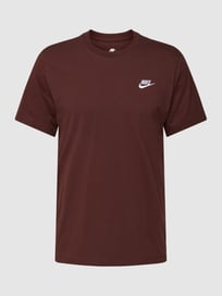 T-Shirt mit Logo-Stitching Modell 'CLUB' von Nike Braun - 42