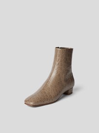 Ankle Boots in Reptil-Optik von BY FAR Braun - 3
