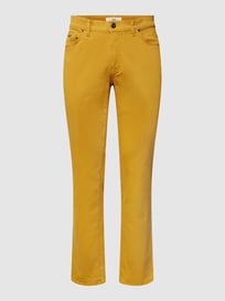 Straight fit chino met labeldetail, model 'Cadiz' van Brax Geel - 27