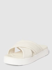 Slippers met gekruiste riempjes, model 'ZAYNE' van UGG Wit - 34