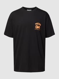 T-Shirt Modell 'Peaches and Beaches' von On Vacation Grau / Schwarz - 4