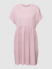 T-Shirt-Kleid mit überschnittenen Ärmeln von Jake*s Casual Lila - 43