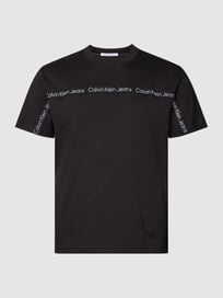 PLUS SIZE T-Shirt mit Logo-Stitching von Calvin Klein Jeans Plus Grau / Schwarz - 8