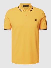 Poloshirt met geborduurd logo, model 'FRED' van Fred Perry Geel - 16