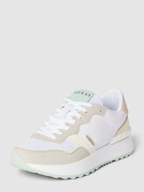 Sneakers met labelprint, model 'VINNNA' van Guess Wit - 43