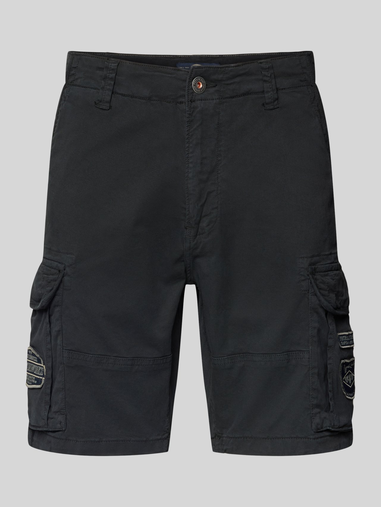 Regular Fit Bermudas mit Cargotaschen von Petrol - 10
